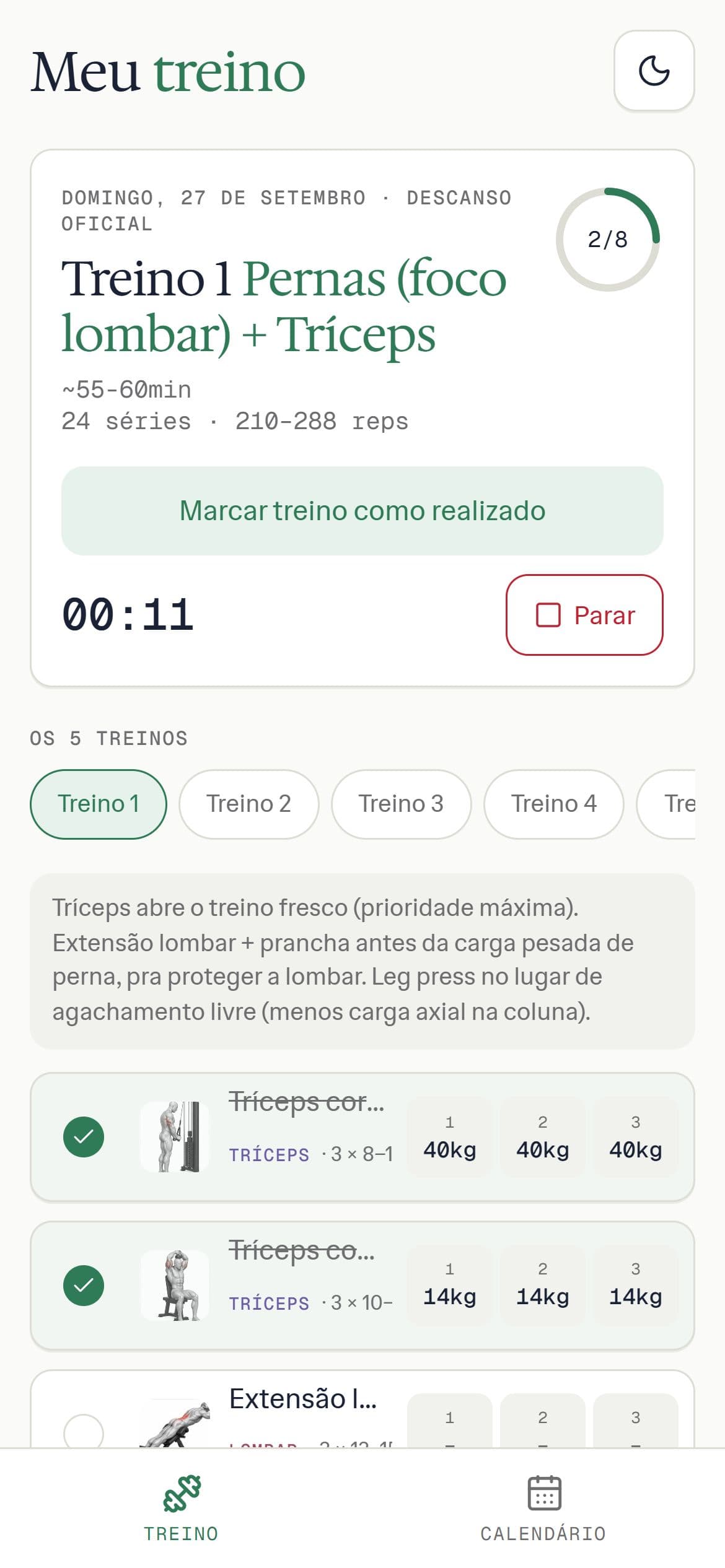 App de treino: cronômetro e exercícios marcados